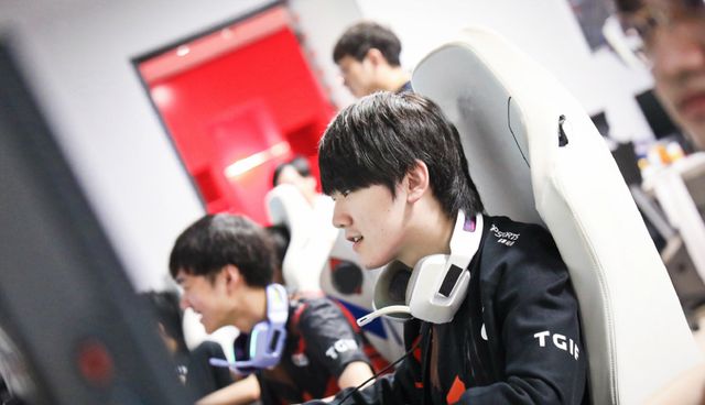 个人英雄主 个人英雄主